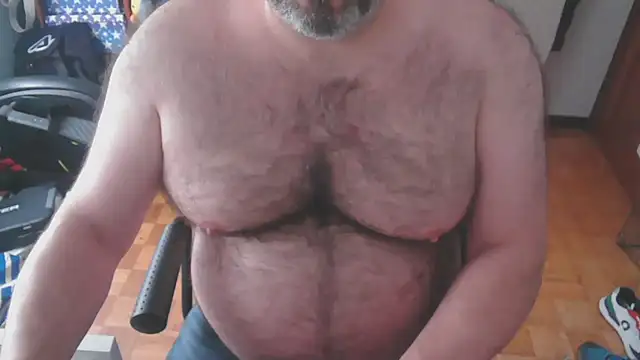 mikeyhotbear online show from January 27, 2025, 4:54 pm