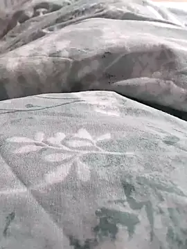 Snapshot of Elixire1 chatting on February 16, 2025, 6:21 pm Elixire1 online show from February 16, 2025, 6:21 pm