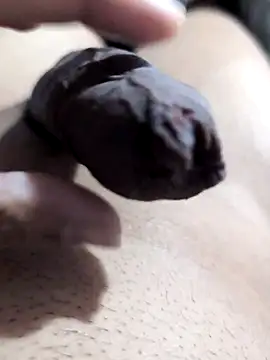 Snapshot of Elixire1 chatting on October 5, 2025, 7:34 pm Elixire1 online show from October 5, 2025, 7:34 pm