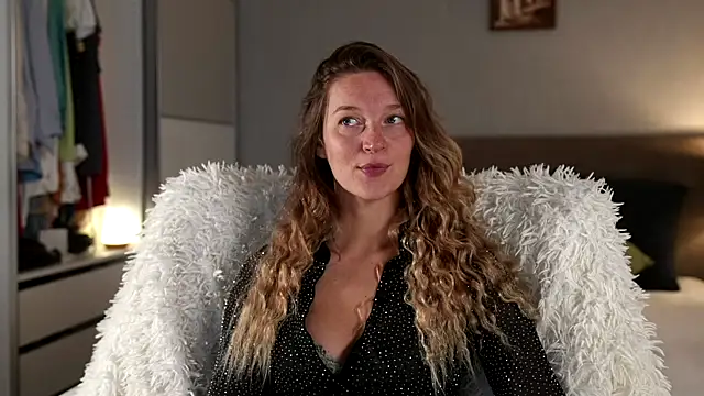 Snapshot of Special___ chatting on September 24, 2025, 3:54 am Special    online show from September 24, 2025, 3:54 am