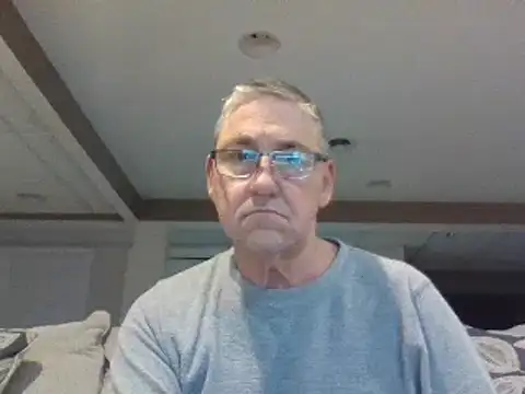 Snapshot of takeitall101 chatting on December 30, 2024, 6:31 am takeitall101 online show from December 30, 2024, 6:31 am