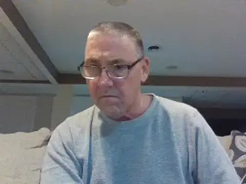 Snapshot of takeitall101 chatting on January 4, 2025, 9:00 am takeitall101 online show from January 4, 2025, 9:00 am