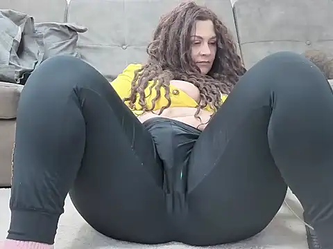 Nikole Vader online show from March 28, 2026, 11:04 pm