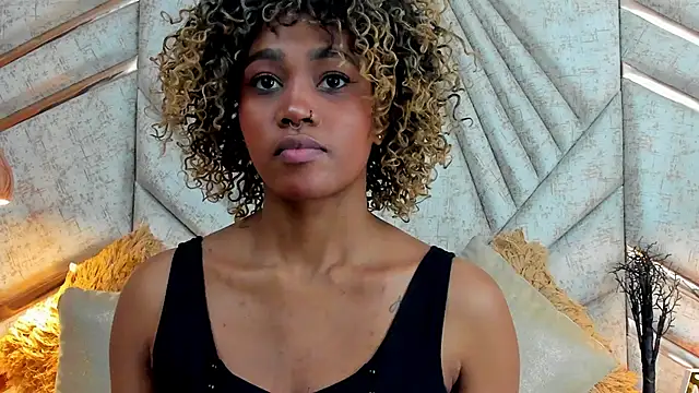 AgataRinaldi online show from October 27, 2025, 11:41 pm