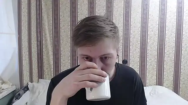 darienlarge online show from March 12, 2025, 5:57 am