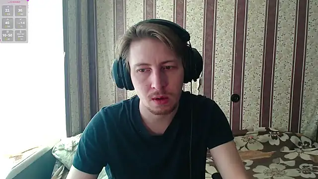 darienlarge online show from October 17, 2025, 7:55 am