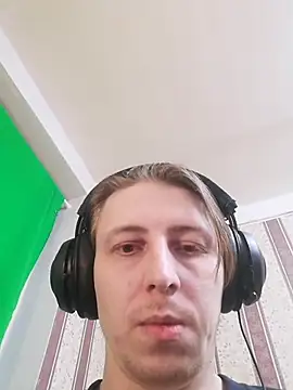 darienlarge online show from October 25, 2025, 4:46 pm