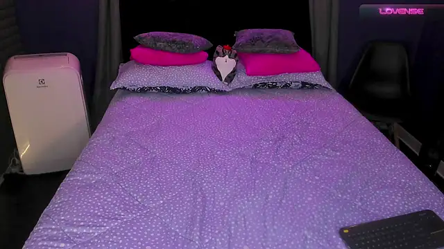 bull vixen2001 online show from October 16, 2025, 11:17 pm