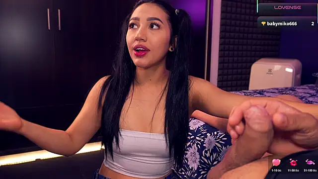 bull vixen2001 online show from November 14, 2025, 12:37 pm