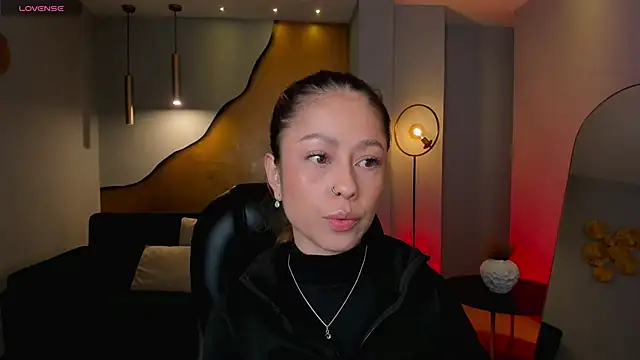 ErikaBenz  online show from February 10, 2025, 11:04 am