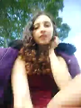 Snapshot of _Laary chatting on December 23, 2024, 8:47 pm  Laary online show from December 23, 2024, 8:47 pm