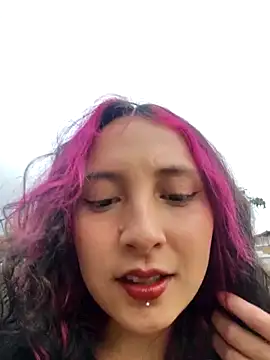 Snapshot of _Laary chatting on September 19, 2025, 9:48 pm  Laary online show from September 19, 2025, 9:48 pm