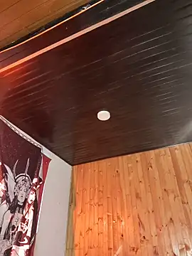  Laary online show from November 24, 2025, 9:14 pm