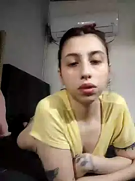 Snapshot of camilabunnyxxx chatting on December 10, 2024, 3:41 am camilabunnyxxx online show from December 10, 2024, 3:41 am