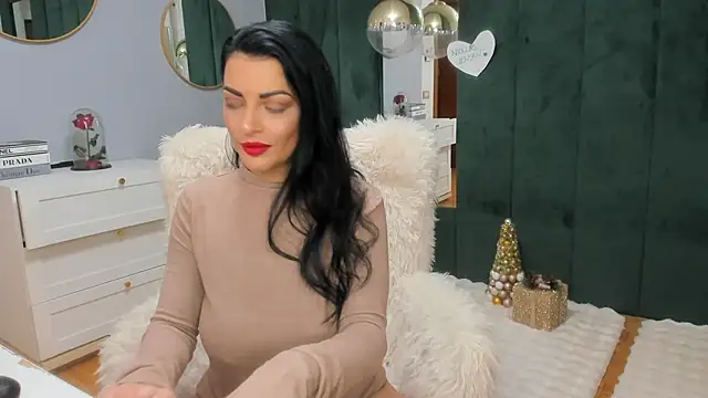 ElisaBaxter online show from December 20, 2025, 5:36 am