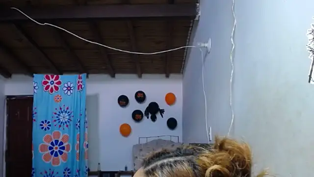 Nicolle Milf online show from October 31, 2025, 6:31 pm