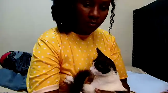 Toomuchbooty33 online show from February 2, 2025, 5:48 pm