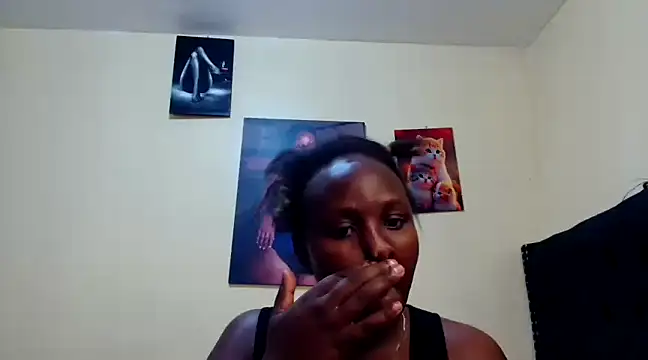 Toomuchbooty33 online show from February 6, 2025, 4:36 pm