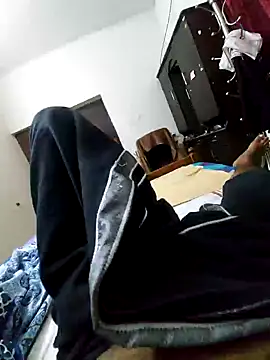 Snapshot of malluflash chatting on December 10, 2024, 1:00 pm malluflash online show from December 10, 2024, 1:00 pm