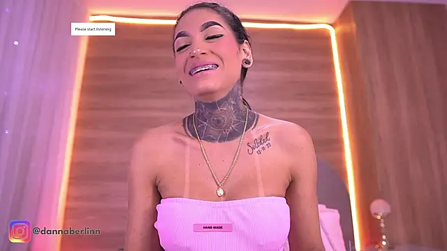 danna berlin  online show from May 23, 2026, 7:18 pm