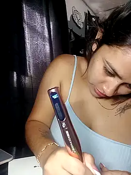 Snapshot of Latina_sexy1 chatting on February 24, 2026, 12:25 pm Latina sexy1 online show from February 24, 2026, 12:25 pm