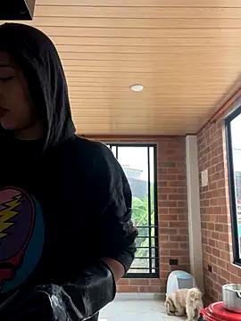 adila anich online show from November 27, 2025, 7:38 pm