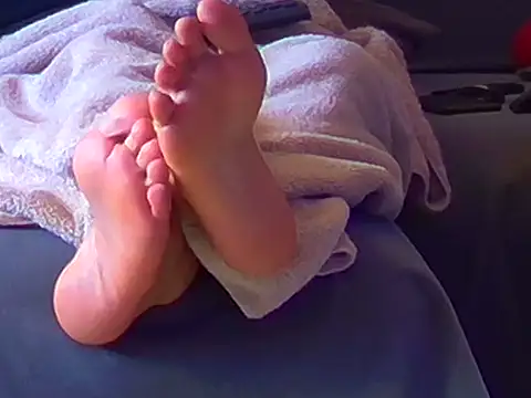 cpl216 online show from October 4, 2025, 1:42 pm