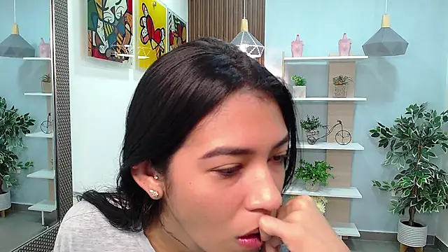 Snapshot of Sassy--Girl chatting on December 13, 2024, 11:02 am Sassy--Girl online show from December 13, 2024, 11:02 am