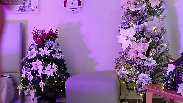Snapshot of Sassy--Girl chatting on December 24, 2024, 6:06 pm Sassy--Girl online show from December 24, 2024, 6:06 pm