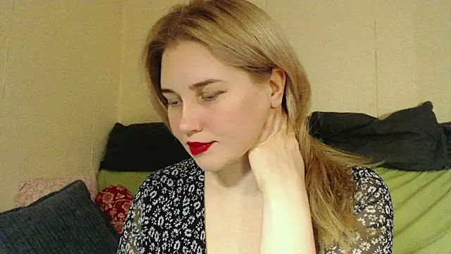 mmmPinUpGirl online show from November 10, 2025, 6:07 pm