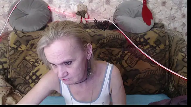 Snapshot of MissBekker chatting on December 16, 2024, 8:58 pm MissBekker online show from December 16, 2024, 8:58 pm