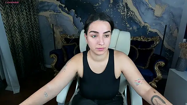 Daphne Moss online show from March 14, 2025, 1:57 pm