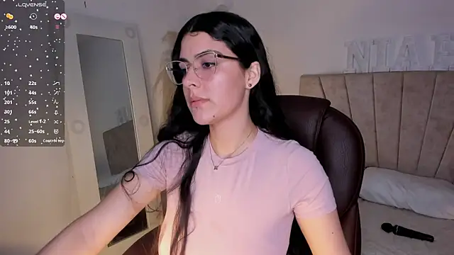  Niah  online show from February 24, 2025, 9:20 pm