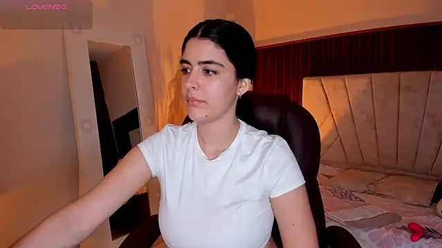  Niah  online show from April 9, 2026, 8:47 pm