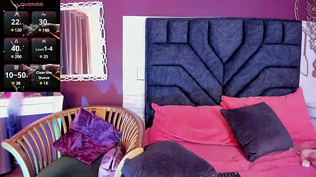 Mia-Bloom online show from February 11, 2025, 6:19 am