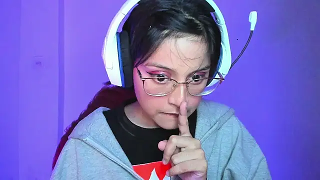 Little Lisy online show from December 4, 2025, 4:00 am