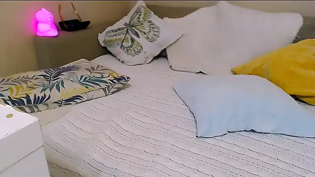 OLIVIA CANDY online show from September 16, 2025, 5:19 am