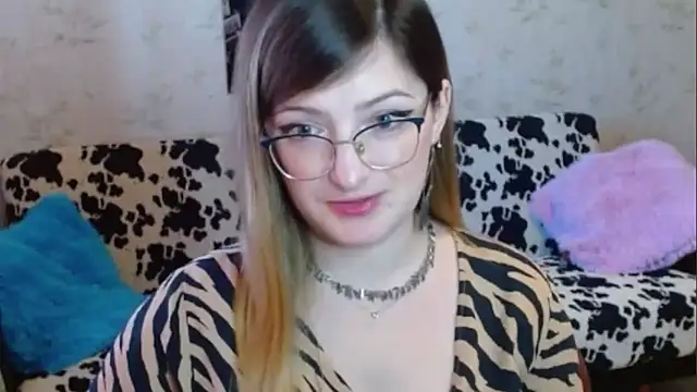 Arielsssplash online show from October 13, 2025, 6:57 am