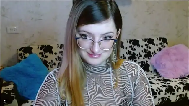 Arielsssplash online show from October 21, 2025, 6:58 am