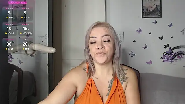 Snapshot of LIila28six chatting on February 17, 2025, 11:02 am LIila28six online show from February 17, 2025, 11:02 am