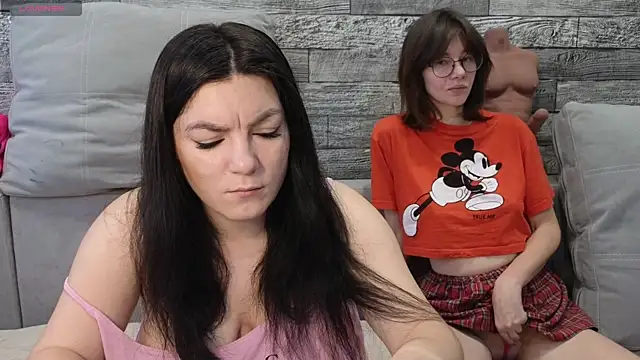 Vika loves you online show from November 10, 2025, 2:32 am