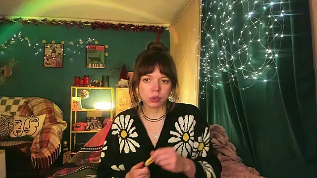 ClancyMorissey online show from December 16, 2025, 6:57 pm