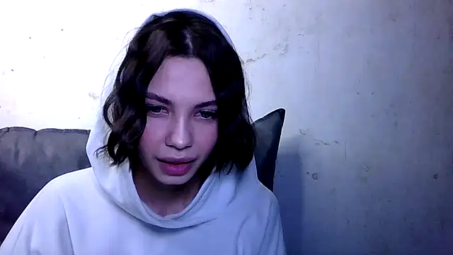 MiraPics online show from March 29, 2026, 4:18 pm