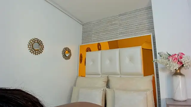 ShaniaBrownn online show from January 30, 2025, 7:48 pm