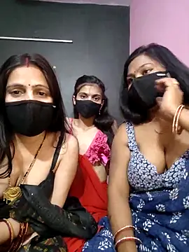 cutee  crazy online show from March 11, 2026, 2:23 pm