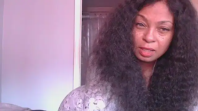 MSweetLindaParks online show from October 11, 2025, 4:49 pm