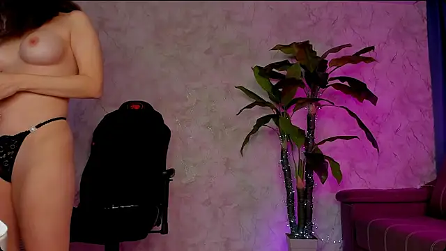 Emma7 online show from February 26, 2025, 4:25 am