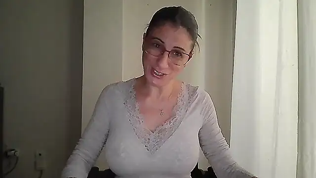 Sanada hot online show from October 5, 2025, 7:17 am