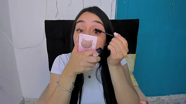 isabella jade online show from March 18, 2025, 6:04 pm