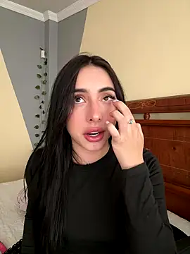 isabella jade online show from September 15, 2025, 1:55 pm